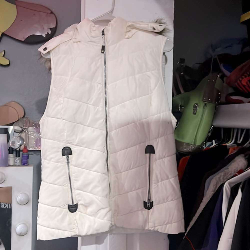 White puffer jacket